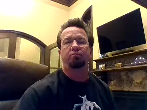 Snapshot of sluttydylan chatting on 02/12/25, 08:49 sluttydylan online show from 02/12/25, 08:49
