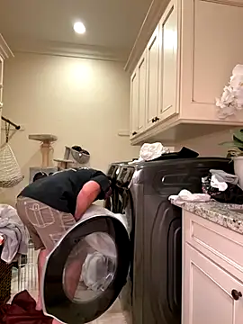 Snapshot of sluttydylan chatting on 12/03/25, 03:58 sluttydylan online show from 12/03/25, 03:58