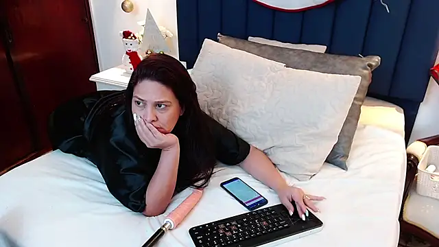 KattaGoez online show from 12/28/24, 02:33