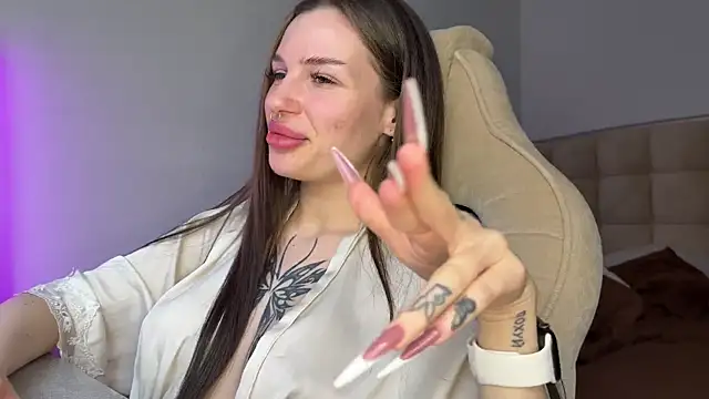 MarlynRobertsen online show from 04/13/26, 10:43