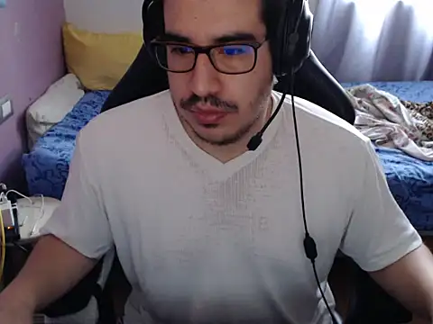 thealfawolf01 online show from 07/12/26, 04:09