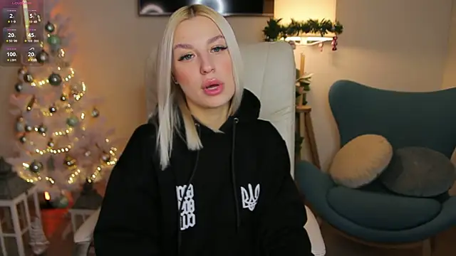 Snapshot of Crystal_Barbie chatting on 12/12/24, 07:59 Crystal Barbie online show from 12/12/24, 07:59