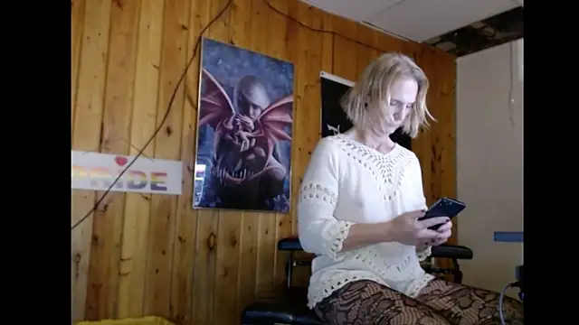 JamieBottoms online show from 12/19/25, 02:02