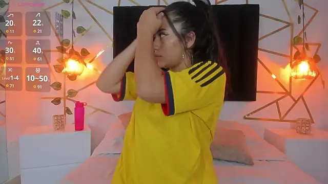 Snapshot of Megan_Thompsonn chatting on 01/28/25, 06:39 Megan Thompsonn online show from 01/28/25, 06:39