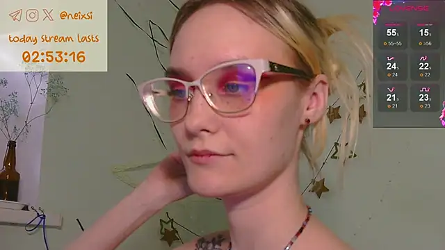 Snapshot of ixsi chatting on 05/28/26, 03:20 ixsi online show from 05/28/26, 03:20