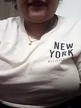 Snapshot of smile_pretty chatting on 12/05/24, 07:28 smile pretty online show from 12/05/24, 07:28