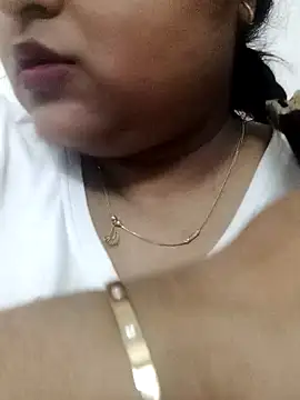 Snapshot of smile_pretty chatting on 01/03/25, 06:35 smile pretty online show from 01/03/25, 06:35