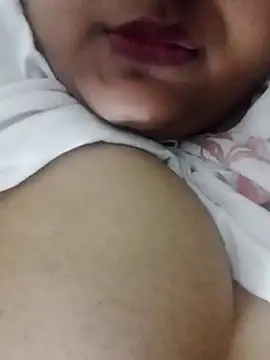 Snapshot of smile_pretty chatting on 01/17/25, 08:22 smile pretty online show from 01/17/25, 08:22