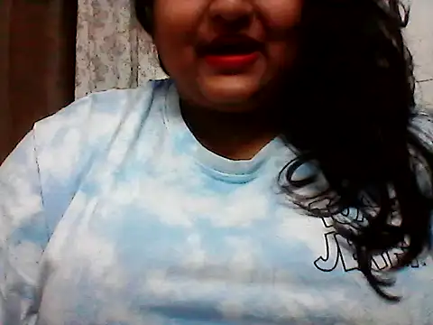 Snapshot of smile_pretty chatting on 01/23/25, 06:03 smile pretty online show from 01/23/25, 06:03