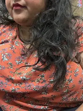 Snapshot of smile_pretty chatting on 02/14/25, 08:59 smile pretty online show from 02/14/25, 08:59