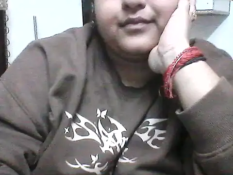 Snapshot of smile_pretty chatting on 02/17/25, 01:36 smile pretty online show from 02/17/25, 01:36