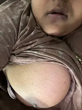 Snapshot of smile_pretty chatting on 02/21/25, 11:32 smile pretty online show from 02/21/25, 11:32