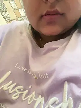 Snapshot of smile_pretty chatting on 02/27/25, 05:45 smile pretty online show from 02/27/25, 05:45