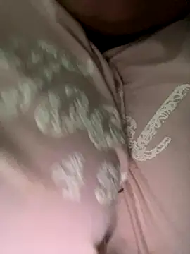 Snapshot of smile_pretty chatting on 09/17/25, 03:30 smile pretty online show from 09/17/25, 03:30