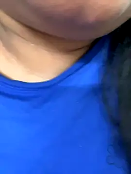 Snapshot of smile_pretty chatting on 09/29/25, 12:32 smile pretty online show from 09/29/25, 12:32