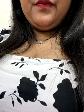 Snapshot of smile_pretty chatting on 10/15/25, 06:30 smile pretty online show from 10/15/25, 06:30