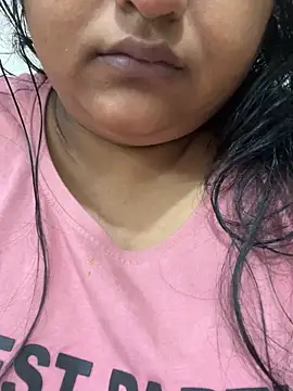 Snapshot of smile_pretty chatting on 10/24/25, 08:05 smile pretty online show from 10/24/25, 08:05