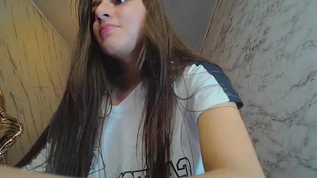 Snapshot of _Emily_v chatting on 01/17/25, 10:12 Emily v online show from 01/17/25, 10:12