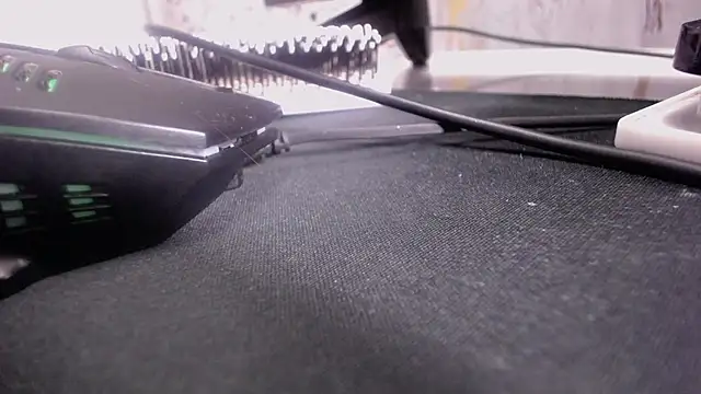 Snapshot of _Emily_v chatting on 02/15/25, 10:44 Emily v online show from 02/15/25, 10:44