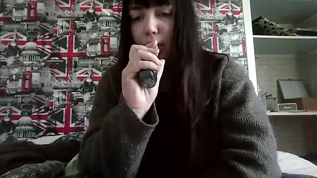 Lynylou online show from 11/21/25, 11:53