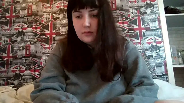 Lynylou online show from 12/03/25, 08:23