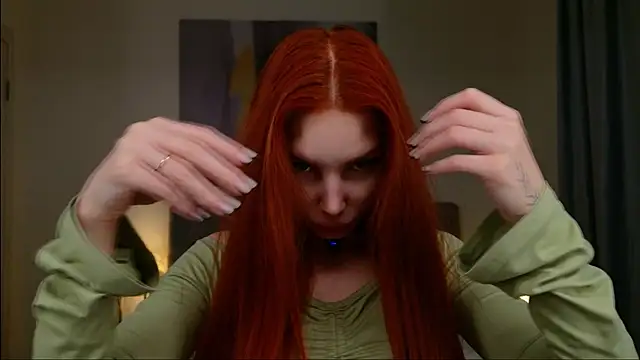 JudyWalkerr online show from 11/13/25, 02:21