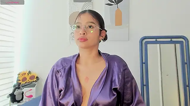 SeleneClark online show from 03/04/26, 06:25