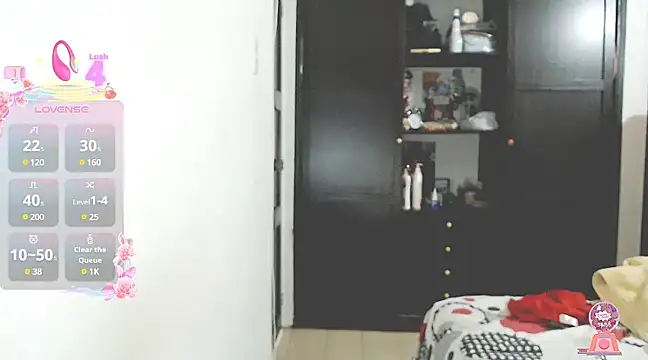 Snapshot of tifany19_ chatting on 03/06/25, 02:30 tifany19  online show from 03/06/25, 02:30