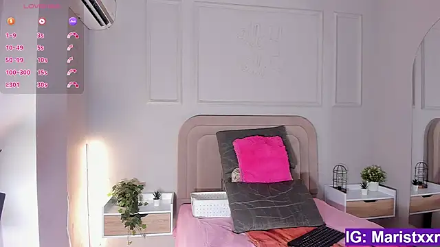 Maristxxr online show from 10/31/25, 07:37