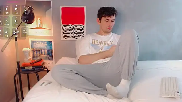 Snapshot of Elio555 chatting on 11/06/25, 07:48 Elio555 online show from 11/06/25, 07:48