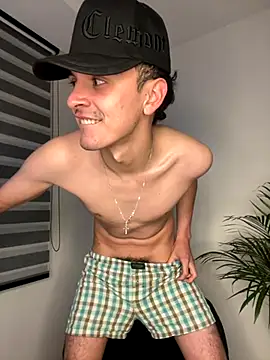 Snapshot of bastia_noooo chatting on 10/24/25, 09:38 bastia noooo online show from 10/24/25, 09:38