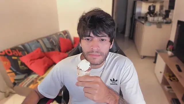 Snapshot of justin_stark7 chatting on 10/23/25, 10:08 justin stark7 online show from 10/23/25, 10:08