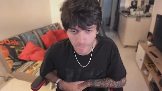 Snapshot of justin_stark7 chatting on 10/29/25, 09:16 justin stark7 online show from 10/29/25, 09:16