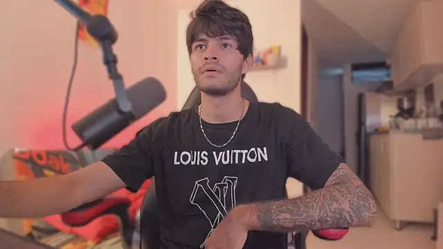 Snapshot of justin_stark7 chatting on 11/08/25, 09:46 justin stark7 online show from 11/08/25, 09:46