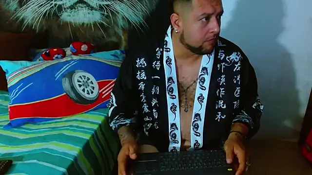 Michaell Myerss  online show from 11/28/25, 01:14