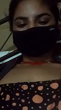 Snapshot of hotrasina chatting on 12/27/24, 12:18 hotrasina online show from 12/27/24, 12:18