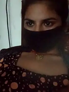 Snapshot of hotrasina chatting on 12/27/24, 10:55 hotrasina online show from 12/27/24, 10:55