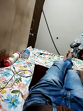 Snapshot of ayushdas7482 chatting on 10/11/25, 02:37 ayushdas7482 online show from 10/11/25, 02:37