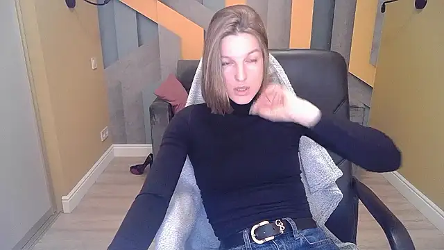 Snapshot of EmilyWalkeri chatting on 12/08/24, 07:47 EmilyWalkeri online show from 12/08/24, 07:47