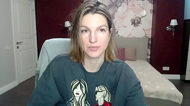 Snapshot of EmilyWalkeri chatting on 01/23/25, 07:43 EmilyWalkeri online show from 01/23/25, 07:43