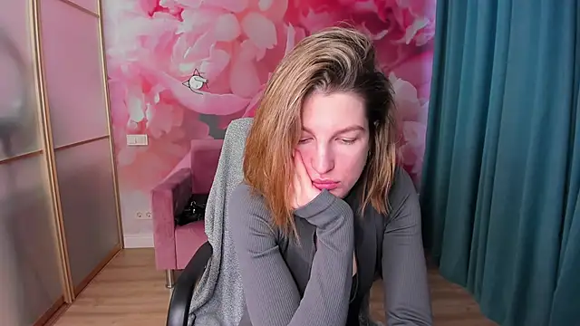 Snapshot of EmilyWalkeri chatting on 01/28/25, 07:53 EmilyWalkeri online show from 01/28/25, 07:53