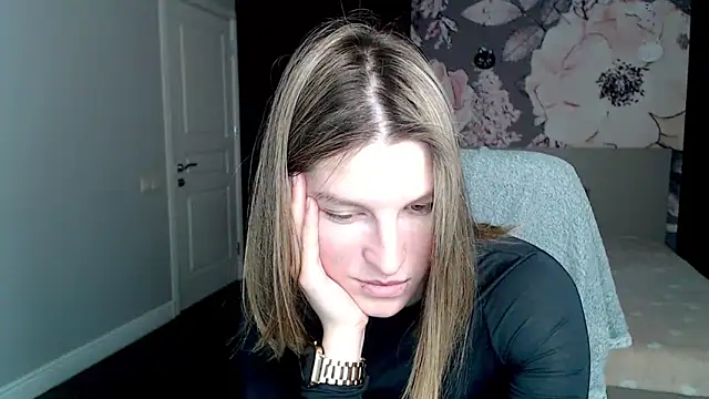 Snapshot of EmilyWalkeri chatting on 02/12/25, 07:44 EmilyWalkeri online show from 02/12/25, 07:44