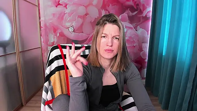 Snapshot of EmilyWalkeri chatting on 02/27/25, 08:06 EmilyWalkeri online show from 02/27/25, 08:06