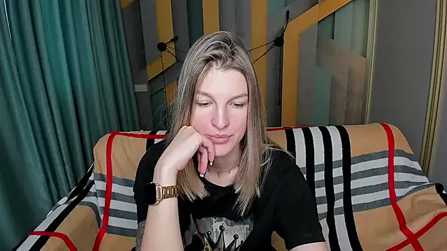 Snapshot of EmilyWalkeri chatting on 12/05/25, 07:50 EmilyWalkeri online show from 12/05/25, 07:50