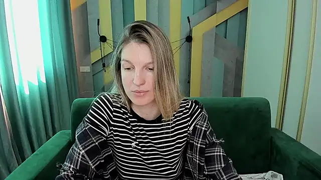 EmilyWalkeri online show from 03/26/26, 07:36