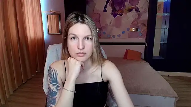 EmilyWalkeri online show from 05/31/26, 06:21