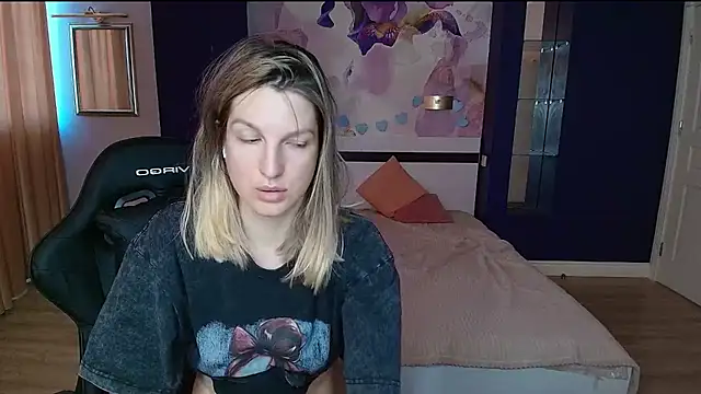 Snapshot of EmilyWalkeri chatting on 06/28/26, 07:58 EmilyWalkeri online show from 06/28/26, 07:58
