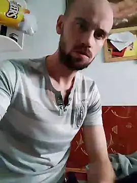 Snapshot of Rejtelmesest chatting on 01/21/25, 02:05 Rejtelmesest online show from 01/21/25, 02:05