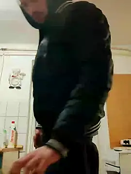 Snapshot of Rejtelmesest chatting on 01/25/25, 05:51 Rejtelmesest online show from 01/25/25, 05:51