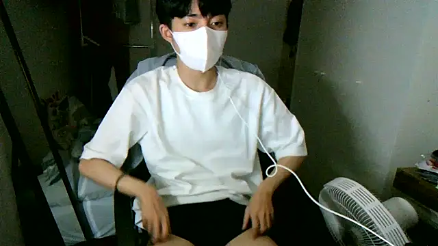 Snapshot of max5388 chatting on 10/08/25, 05:43 max5388 online show from 10/08/25, 05:43